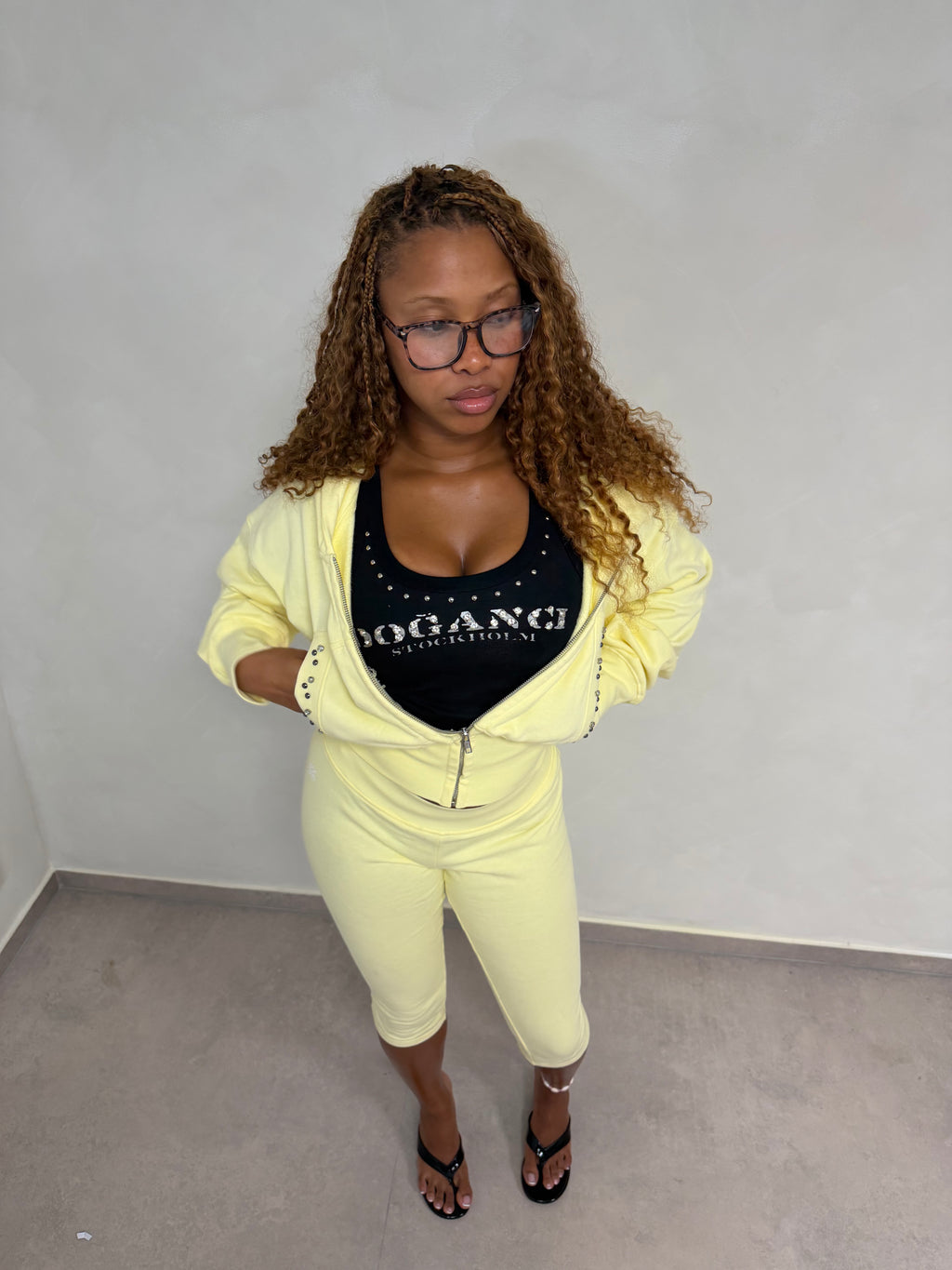 YELLOW CAPRI