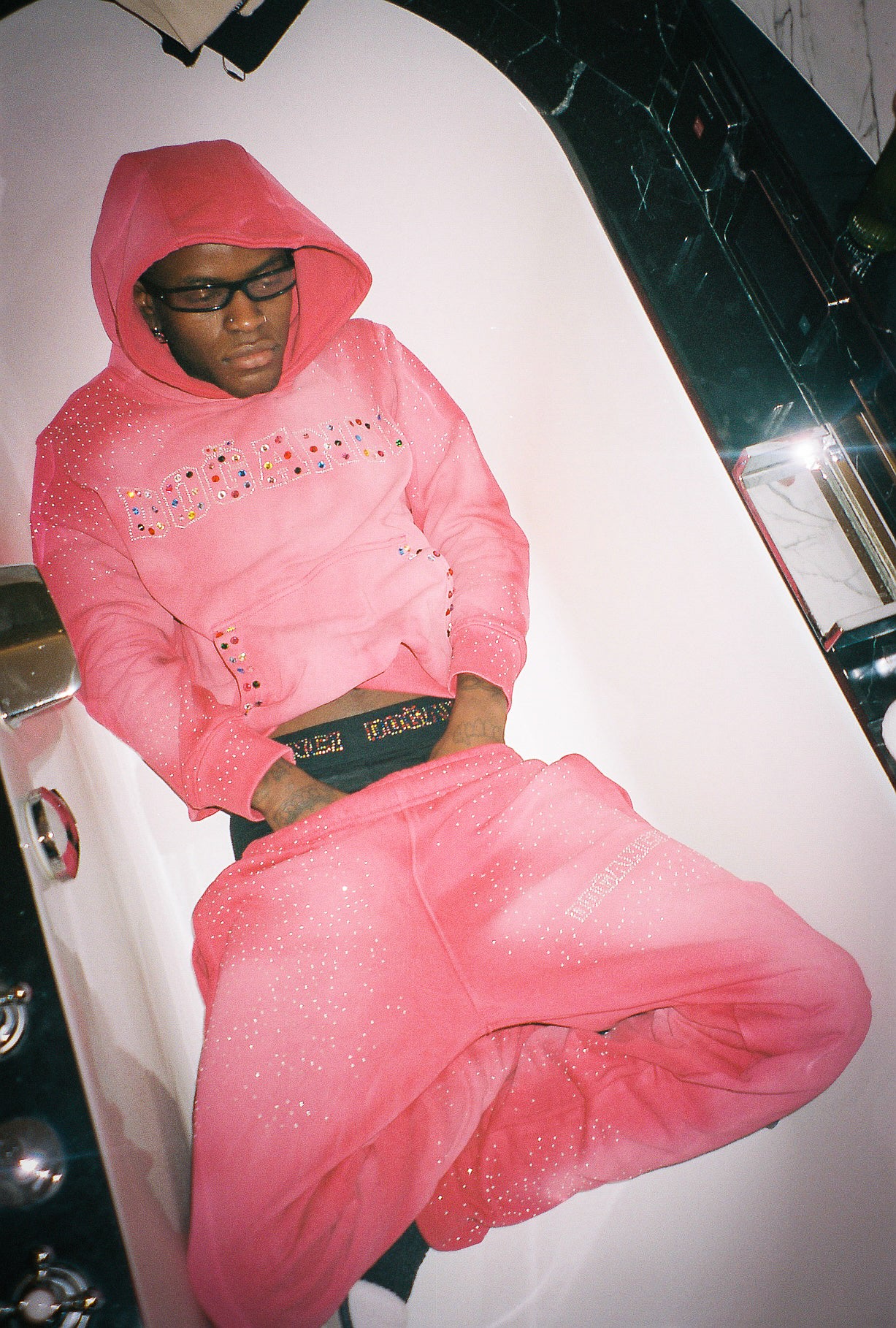 RHINESTONE HOODIE PINK